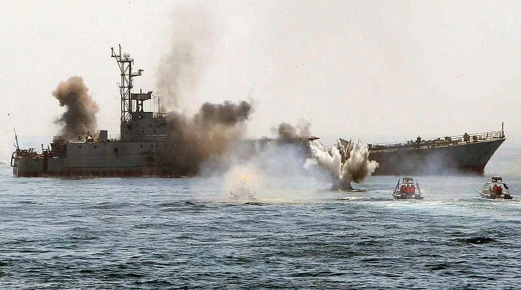 Στο στόχαστρο Ρωσίας, Τουρκίας & Ιράν η Ελλάδα: Ισχυρή σύσταση στα ελληνικά πλοία να αποφεύγουν τον Περσικό Κόλπο!